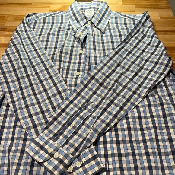 Medium Brooks Brothers Regent sport shirt - Picture 1 of 2